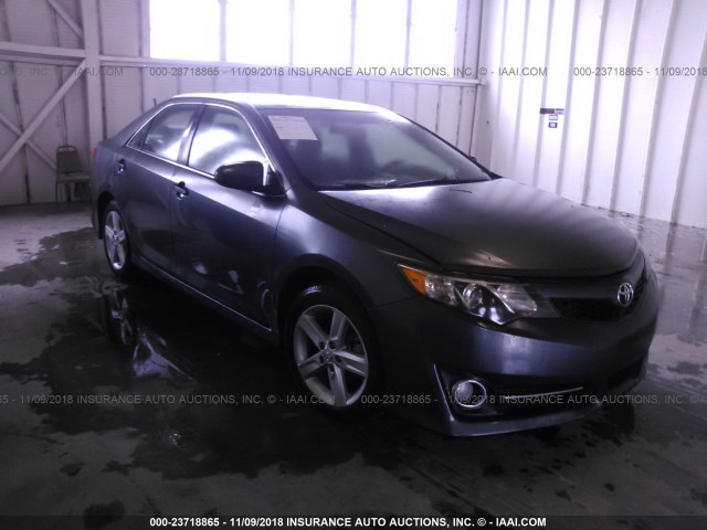 4T1BF1FK1EU434736 - 2014 TOYOTA CAMRY L/SE/LE/XLE Boz foto 1