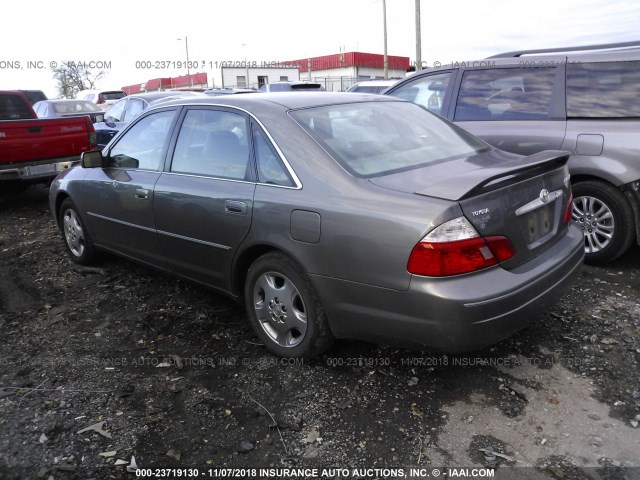 4T1BF28B34U384486 - 2004 TOYOTA AVALON XL/XLS GRAY photo 3