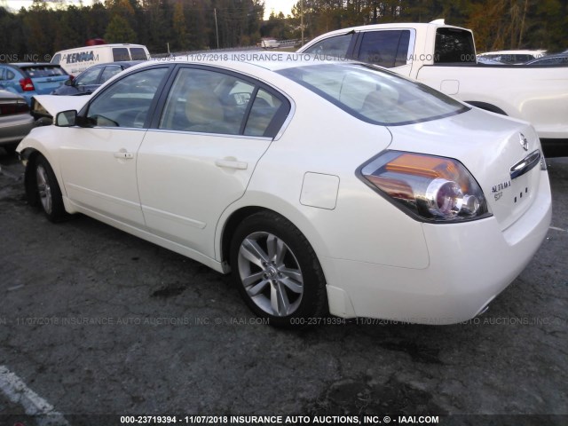 1N4BL2AP3BN444721 - 2011 NISSAN ALTIMA SR WHITE photo 3