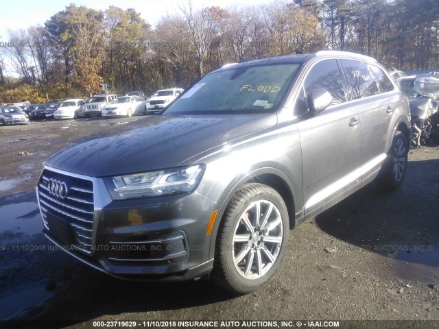 WA1LAAF7XJD048839 - 2018 AUDI Q7 PREMIUM PLUS GRAY photo 2