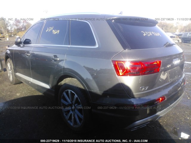 WA1LAAF7XJD048839 - 2018 AUDI Q7 PREMIUM PLUS GRAY photo 3