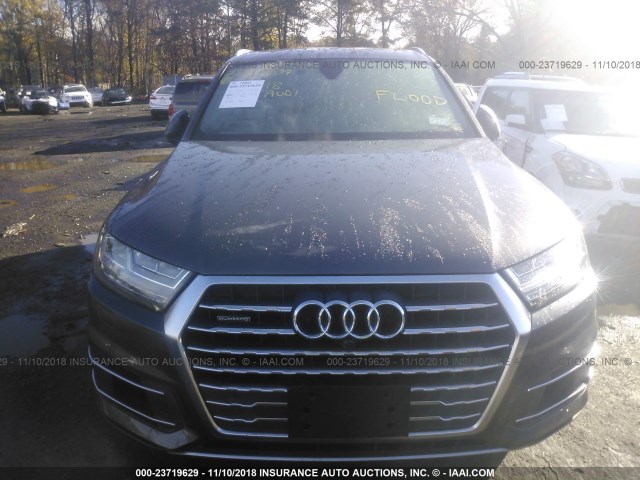 WA1LAAF7XJD048839 - 2018 AUDI Q7 PREMIUM PLUS GRAY photo 6