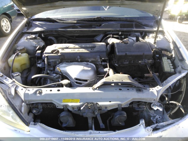 JTDBE32K020058722 - 2002 TOYOTA CAMRY LE/XLE/SE SILVER photo 10