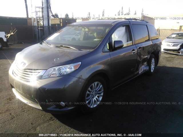 5TDYK3DC9FS652320 - 2015 TOYOTA SIENNA XLE/LIMITED GRAY photo 2