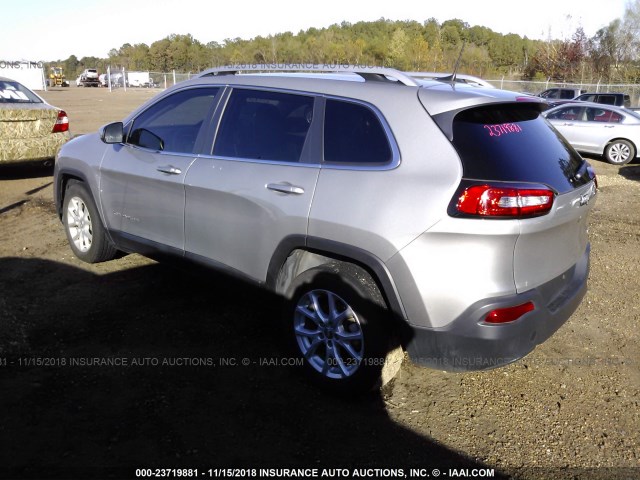 1C4PJLCB9JD566131 - 2018 JEEP CHEROKEE LATITUDE SILVER photo 3