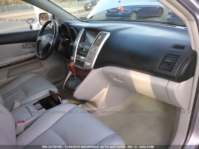 JTJHW31U182050990 - 2008 LEXUS RX 400H SILVER photo 5