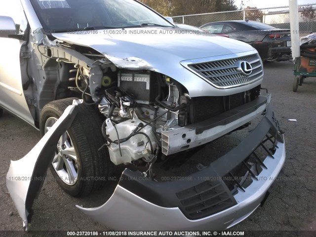 JTJHW31U182050990 - 2008 LEXUS RX 400H SILVER photo 6