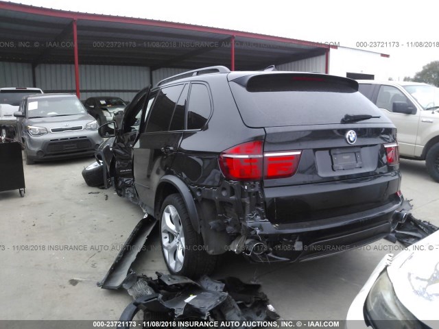 5UXZW0C57BL660789 - 2011 BMW X5 XDRIVE35D BLACK photo 3