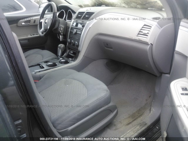 1GNLVFED2AJ270105 - 2010 CHEVROLET TRAVERSE LT BLACK photo 5