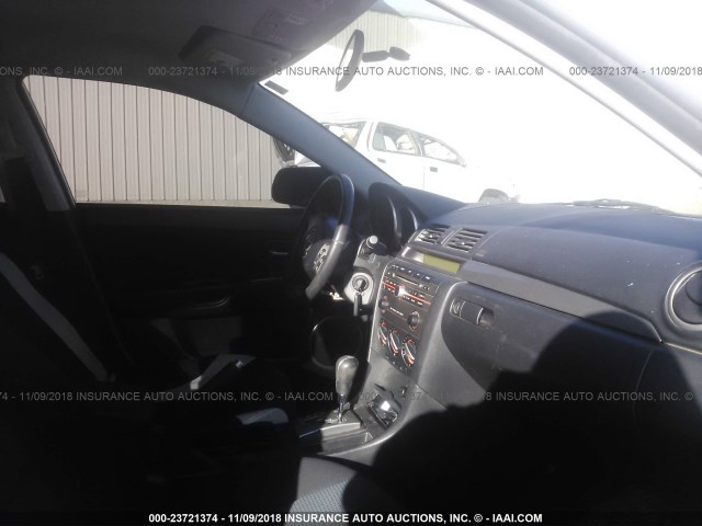 JM1BK323671661435 - 2007 MAZDA 3 S WHITE photo 5