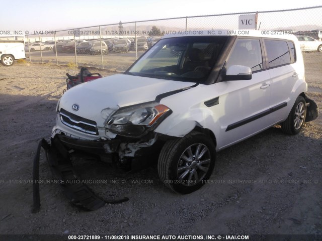 KNDJT2A60C7446445 - 2012 KIA SOUL +/!/SPORT WHITE photo 2