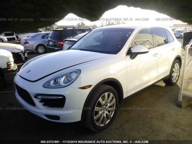 WP1AA2A20ELA95368 - 2014 PORSCHE CAYENNE WHITE photo 2