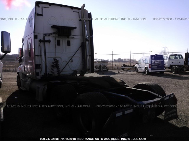 3AKJGLD69ESFR9499 - 2014 FREIGHTLINER CASCADIA 125  WHITE photo 3