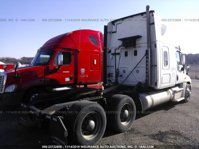 3AKJGLD69ESFR9499 - 2014 FREIGHTLINER CASCADIA 125  WHITE photo 4