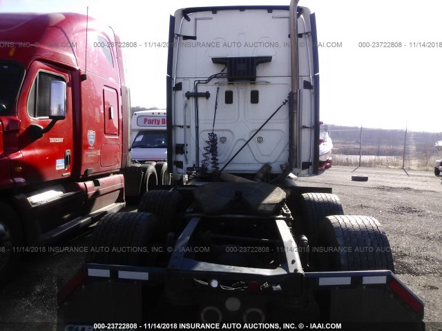 3AKJGLD69ESFR9499 - 2014 FREIGHTLINER CASCADIA 125  WHITE photo 8