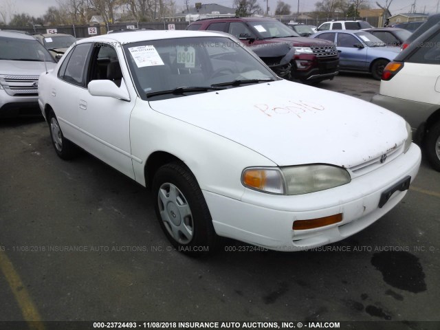 4T1BF12K1TU121804 - 1996 TOYOTA CAMRY LE/XLE/SE WHITE photo 1