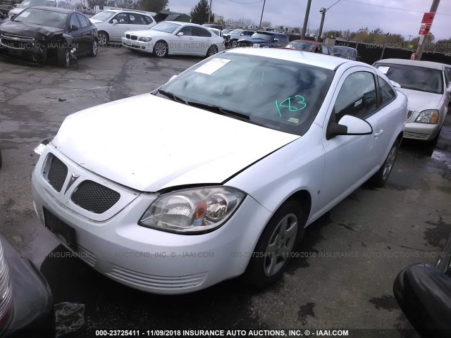 1G2AS18H197235112 - 2009 PONTIAC G5 WHITE photo 2