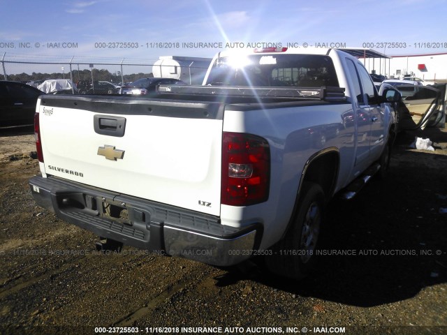 2GCEC19J671733294 - 2007 CHEVROLET SILVERADO C1500 WHITE photo 4