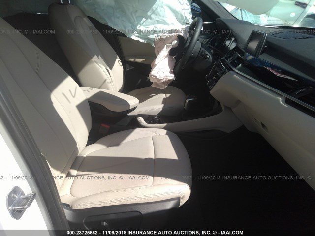 WBXHU7C38J3F04565 - 2018 BMW X1 SDRIVE28I Blanc photo 5