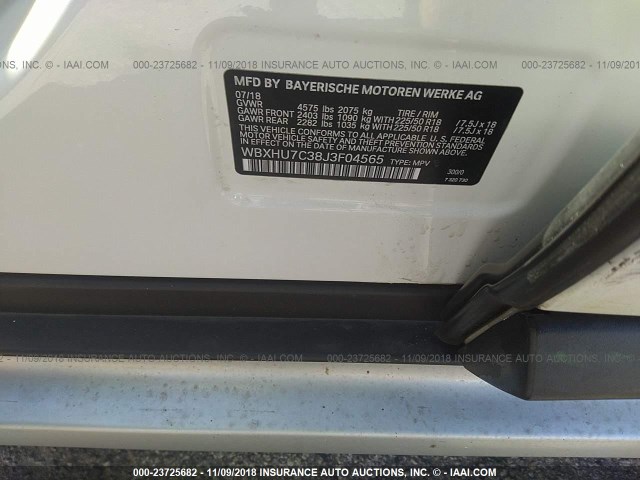 WBXHU7C38J3F04565 - 2018 BMW X1 SDRIVE28I Blanc photo 9