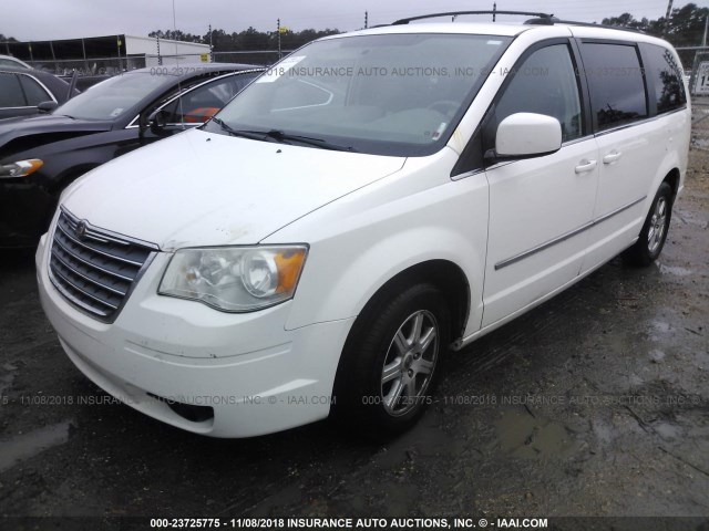 2A4RR5D17AR230536 - 2010 CHRYSLER TOWN & COUNTRY TOURING WHITE photo 2