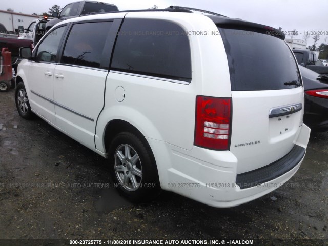 2A4RR5D17AR230536 - 2010 CHRYSLER TOWN & COUNTRY TOURING WHITE photo 3