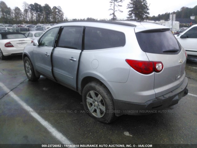 1GNKRGED8BJ188466 - 2011 CHEVROLET TRAVERSE LT SILVER photo 3