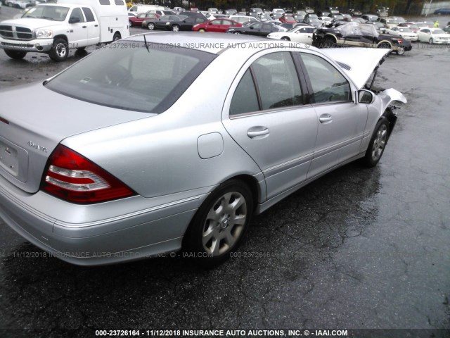 WDBRF81J85F615667 - 2005 MERCEDES-BENZ C 240 4MATIC SILVER photo 4