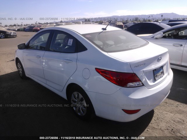 KMHCT4AE6HU339593 - 2017 HYUNDAI ACCENT SE WHITE photo 3