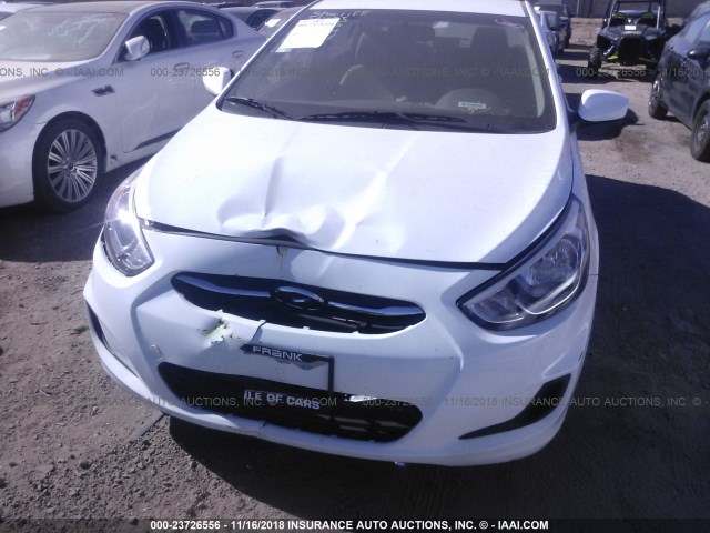 KMHCT4AE6HU339593 - 2017 HYUNDAI ACCENT SE WHITE photo 6