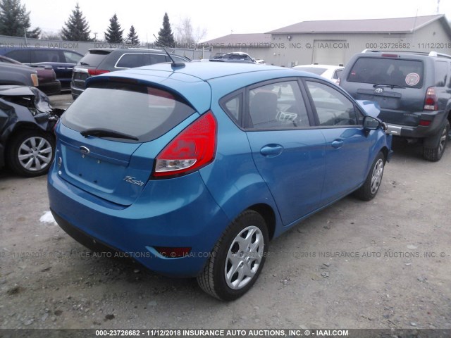 3FADP4EJ8CM154467 - 2012 FORD FIESTA SE BLUE photo 4