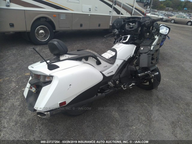 JH2SC6847GK300084 - 2016 HONDA GL1800 B WHITE photo 4