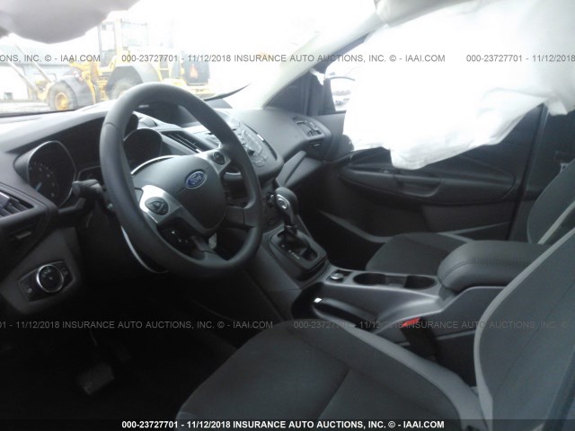 1FMCU0F79EUE37187 - 2014 FORD ESCAPE S GRAY photo 5