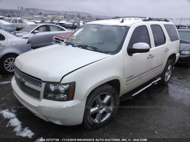 1GNSKCE0XDR226973 - 2013 CHEVROLET TAHOE K1500 LTZ WHITE photo 2