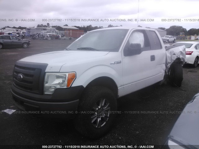 1FTFX1EF0BFB68889 - 2011 FORD F150 SUPER CAB WHITE photo 2