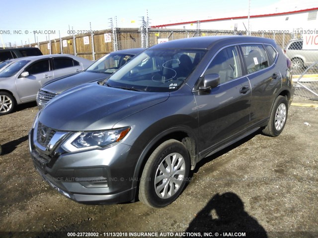 KNMAT2MV5JP523259 - 2018 NISSAN ROGUE S/SV GRAY photo 2