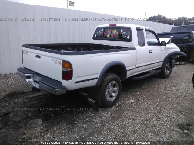 4TAWN72N2YZ628772 - 2000 TOYOTA TACOMA XTRACAB WHITE photo 4