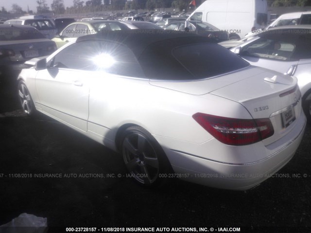 WDDKK5KF9DF211353 - 2013 MERCEDES-BENZ E 350 WHITE photo 3