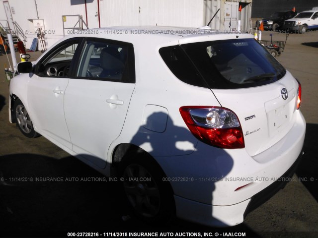 2T1KE40E19C023125 - 2009 TOYOTA COROLLA MATRIX S WHITE photo 3