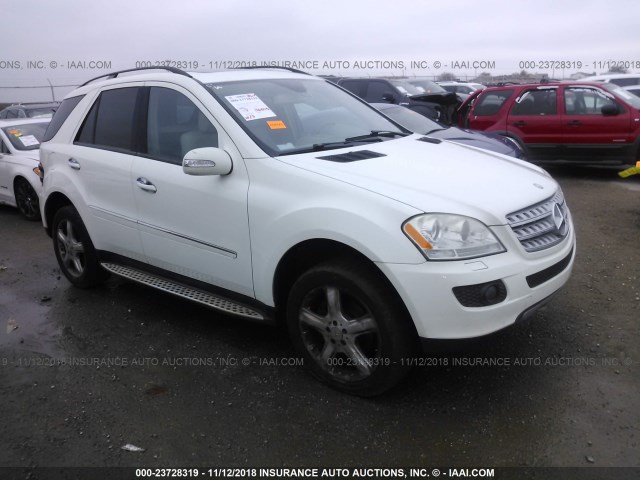 4JGBB86EX8A319685 - 2008 MERCEDES-BENZ ML 350 WHITE photo 1