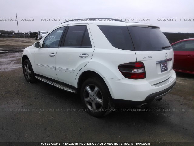 4JGBB86EX8A319685 - 2008 MERCEDES-BENZ ML 350 WHITE photo 3