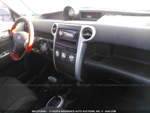 JTLKT324440142282 - 2004 TOYOTA SCION XB Ақ фото 5