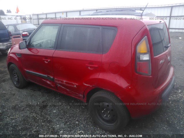 KNDJT2A28B7294796 - 2011 KIA SOUL +/!/SPORT RED photo 3