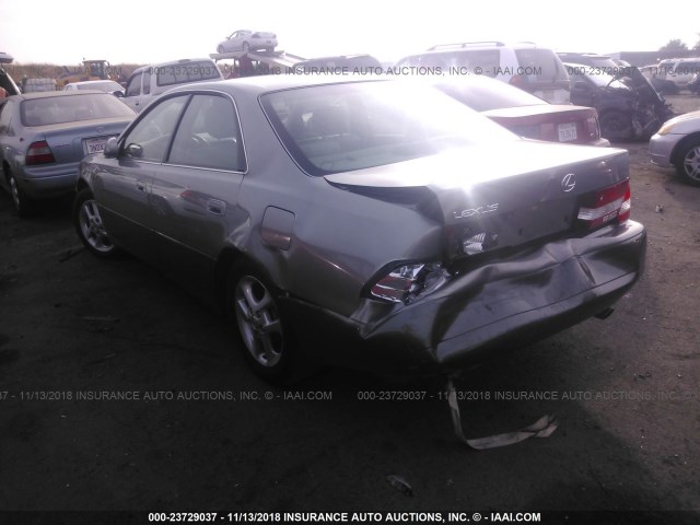 JT8BF28G010326403 - 2001 LEXUS ES 300 GRAY photo 3