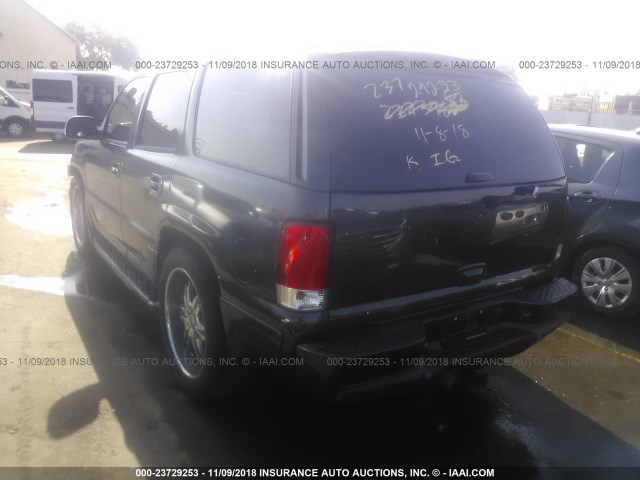 1GKEK63U14J252491 - 2004 GMC YUKON DENALI GRAY photo 3