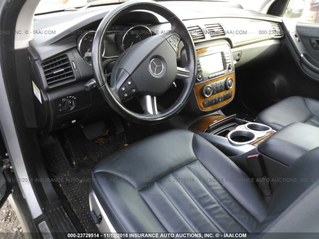 4JGCB65E26A030484 - 2006 MERCEDES-BENZ R 350 GRAY photo 5