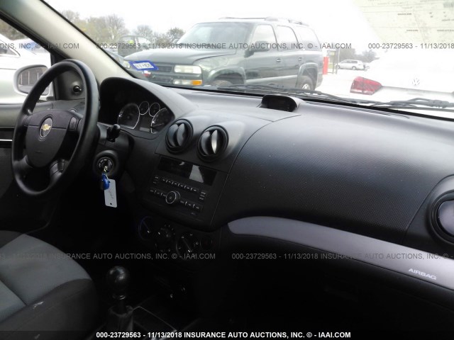 KL1TD66E69B335859 - 2009 CHEVROLET AVEO LS/LT WHITE photo 5
