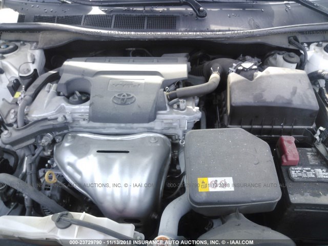4T1BF1FK5HU617271 - 2017 TOYOTA CAMRY LE/XLE/SE/XSE WHITE photo 10