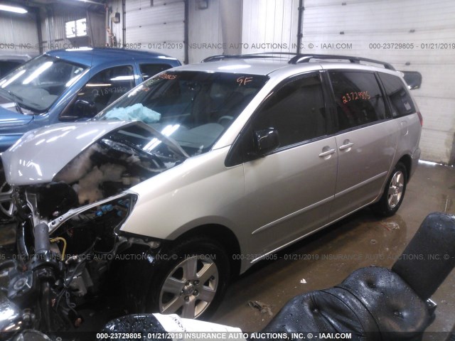 5TDZK23C58S205597 - 2008 TOYOTA SIENNA CE/LE SILVER photo 2