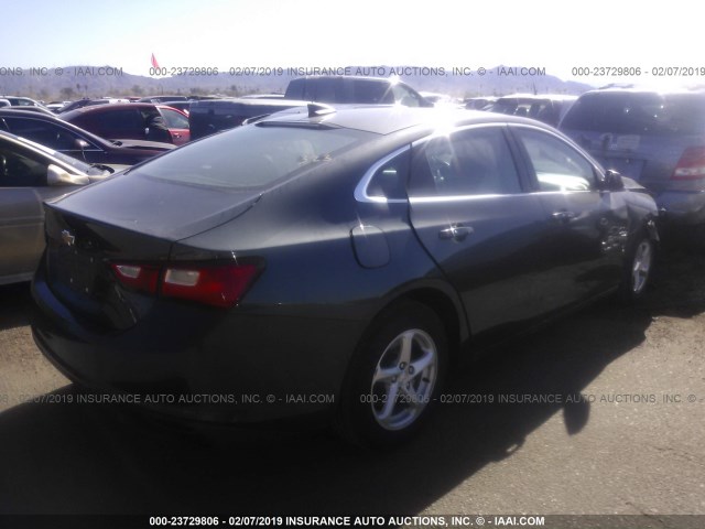 1G1ZB5STXJF225815 - 2018 CHEVROLET MALIBU LS ნაცრისფერი ფოტო 4